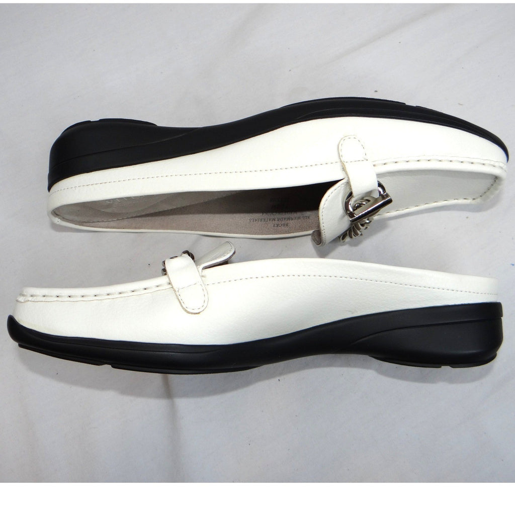 NIB Villager by Liz Claiborne Becky White Mules Loafers Shoes Women's Size 7.5 M