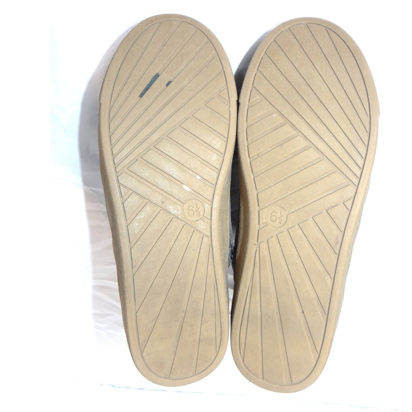 Juicy Couture Womens Grey Quilted High Top Sneakers Side Zip Shoes Size 6.5