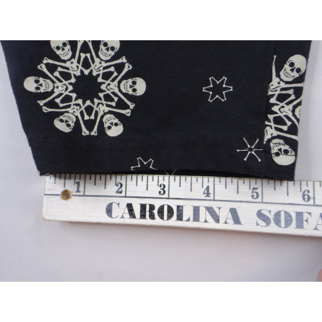Torrid Black Skull Snowflake Leggings Capris Size 4 Workout Comfy Casual