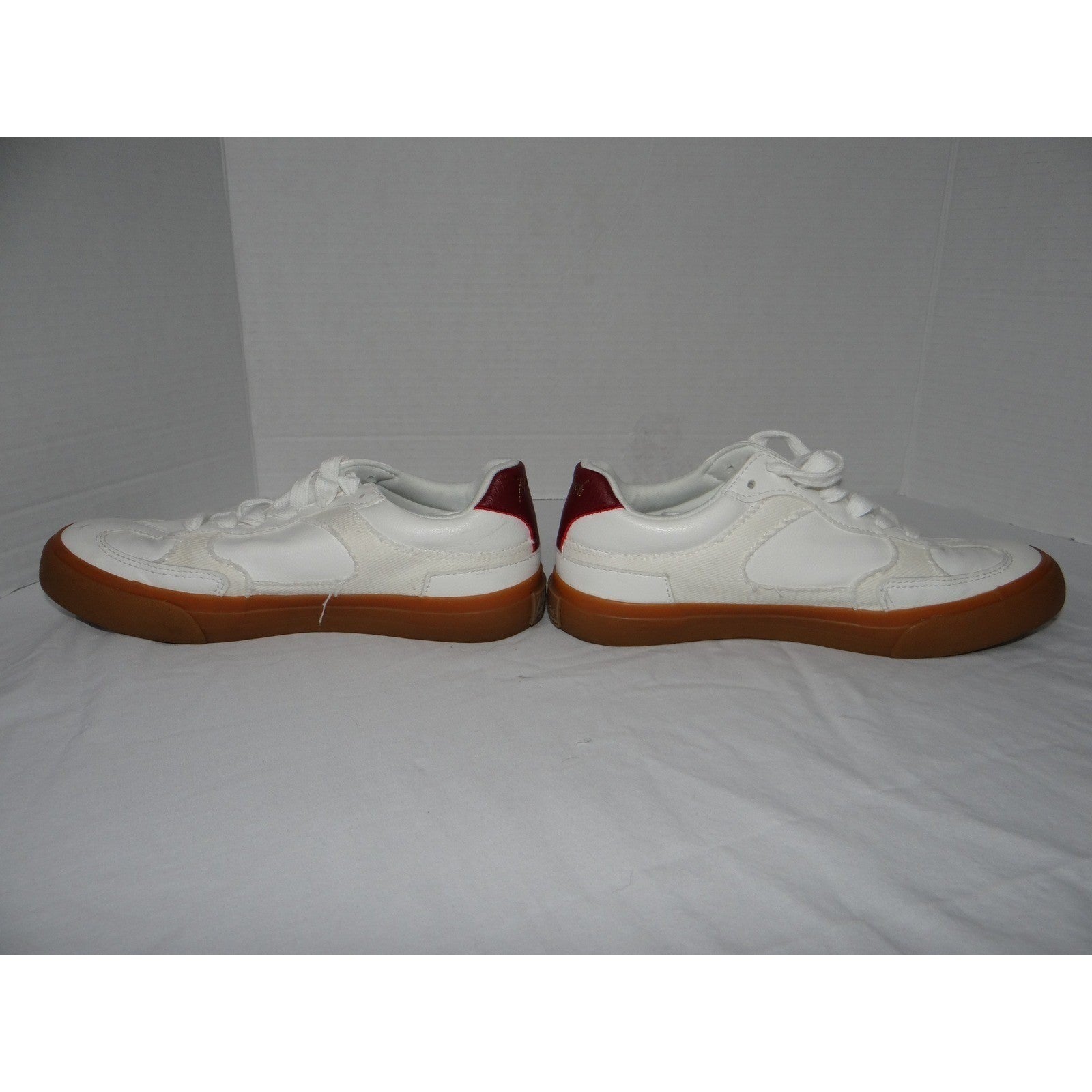 Blowfish Malibu Women White Gum Sole Sneakers Shoes Size 6M
