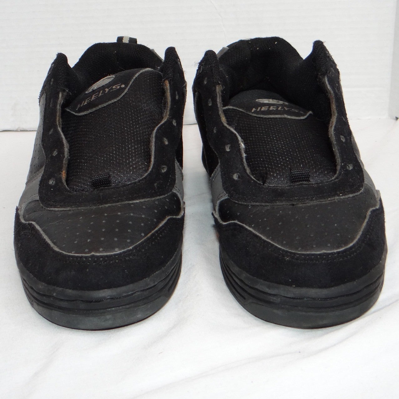 Heelys Youth Style 7097 Black Grey Skate Shoes with Wheels Size 5 Women - Read