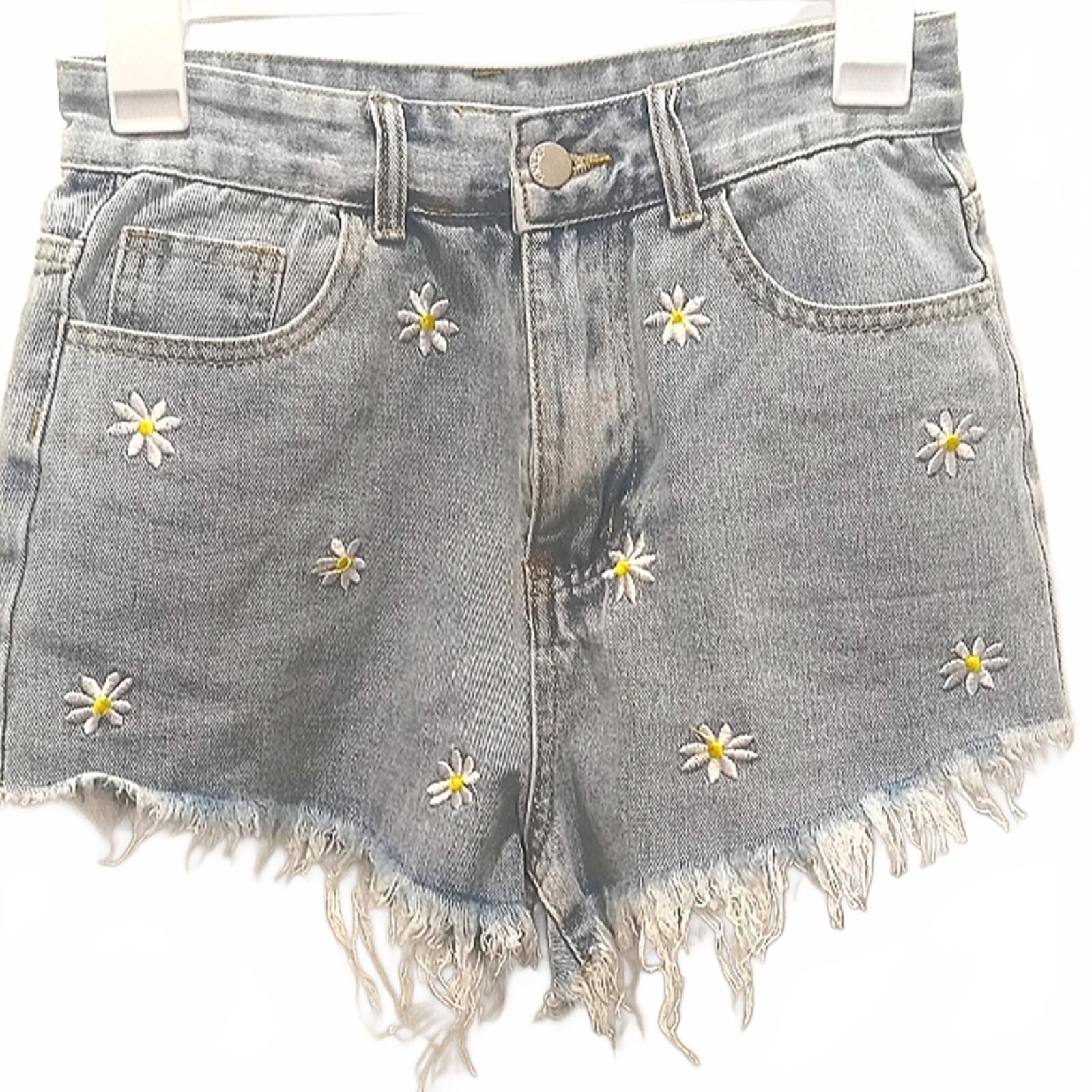 Vintage Daisy Embroidered Denim Shorts