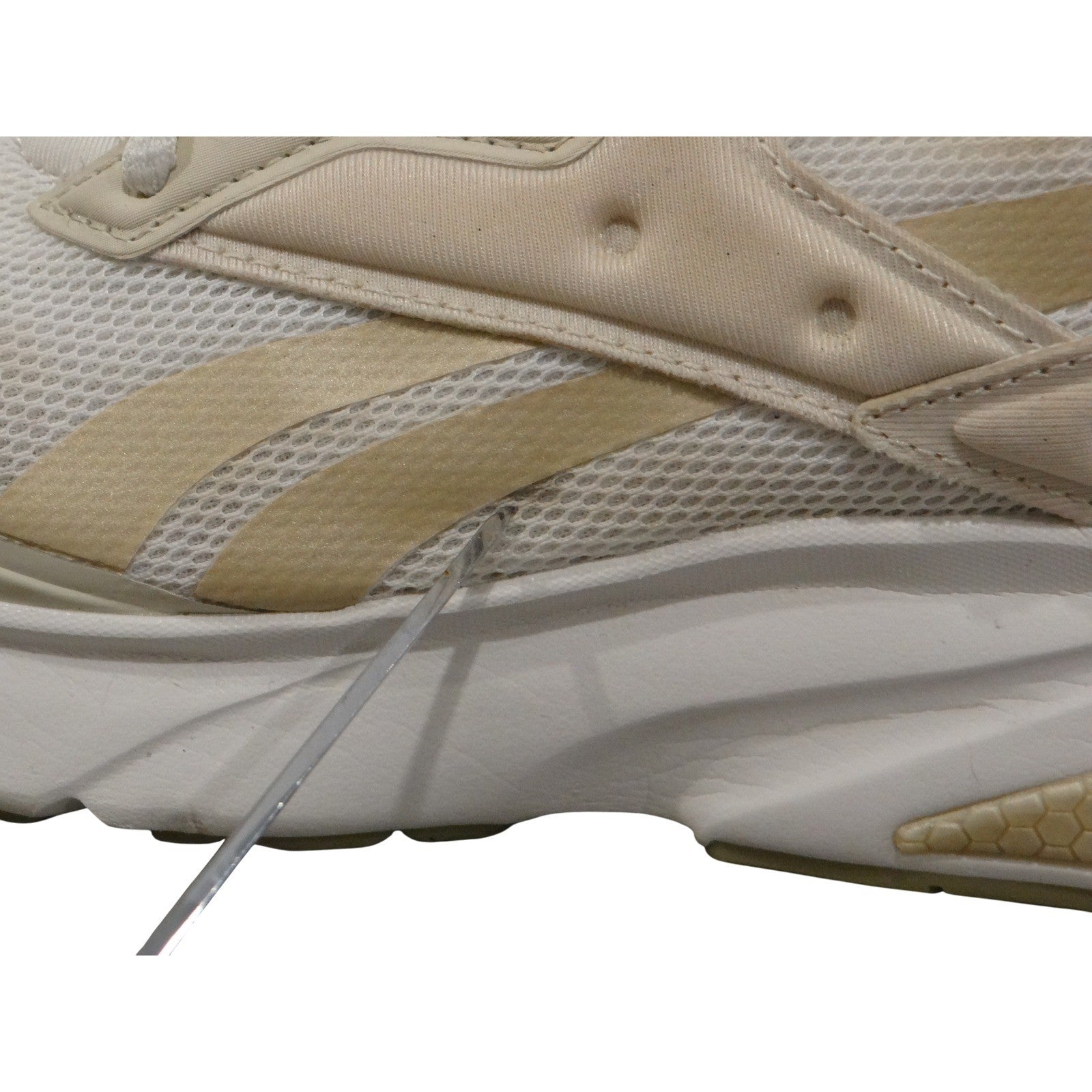 Reebok Women's Sneakers Beige Size 7.5 Running Athleisure