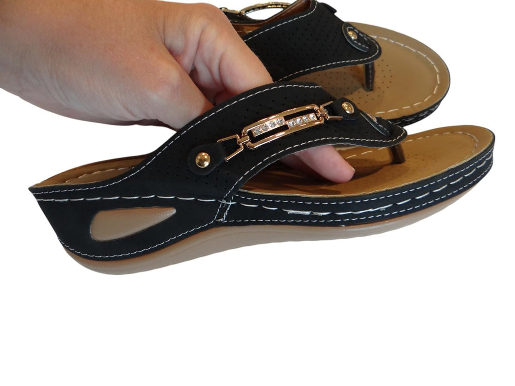 Stylish Women's Black Flip-Flop Sandals with Decorative Buckle