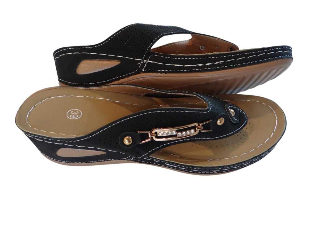 Stylish Women's Black Flip-Flop Sandals with Decorative Buckle