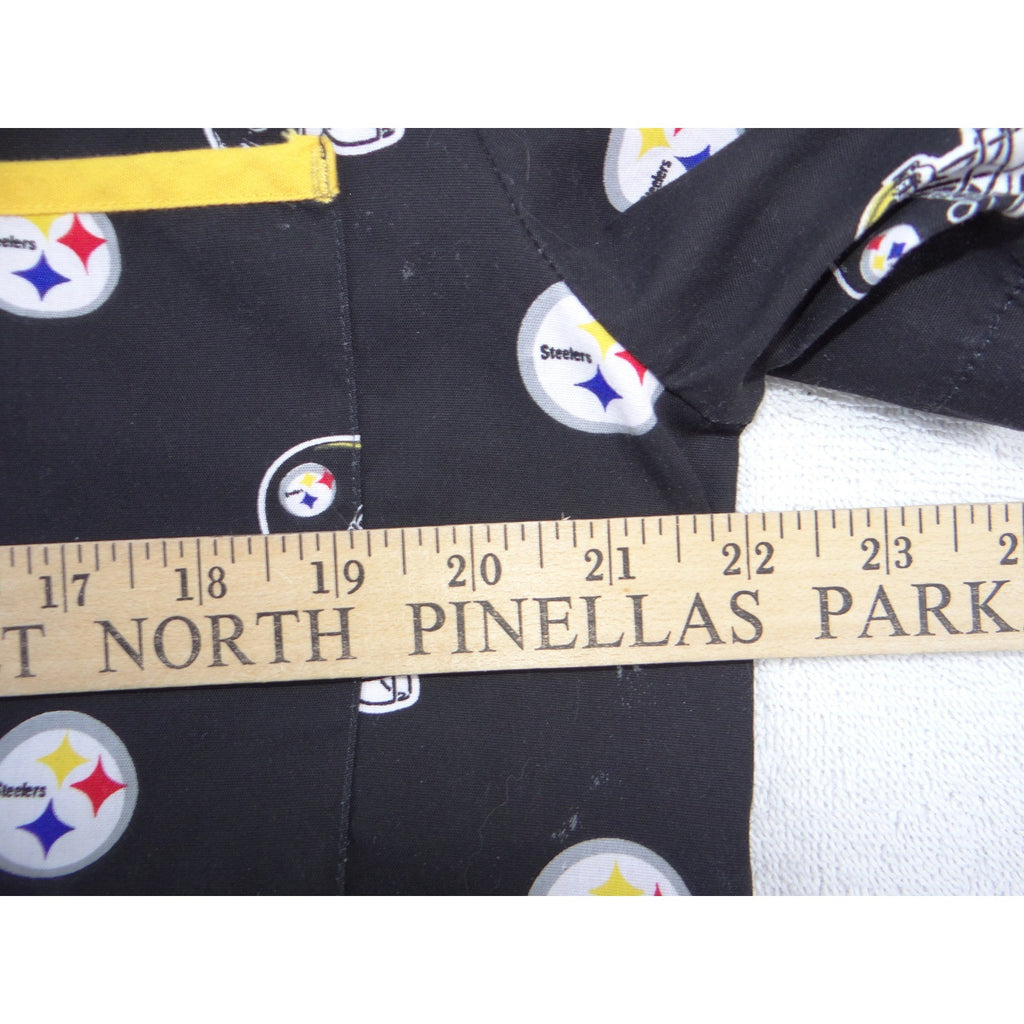 NFL Team Apparel Pittsburgh Steelers Scrub Top Womens Black V-Neck Logo Print L