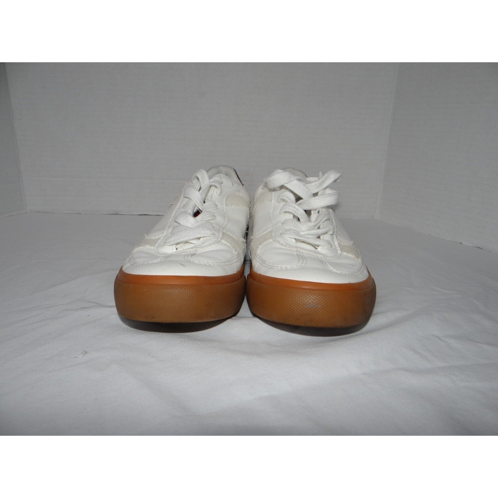 Blowfish Malibu Women White Gum Sole Sneakers Shoes Size 6M