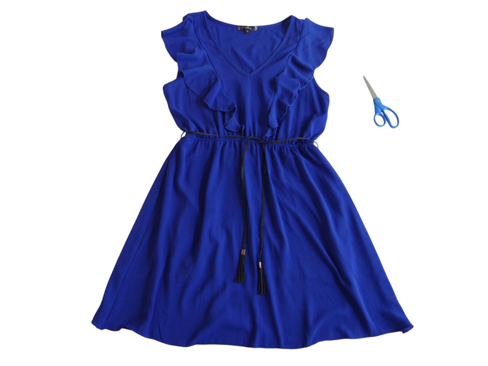 Elegant Ruffled V-Neck Dress by Have - Size L