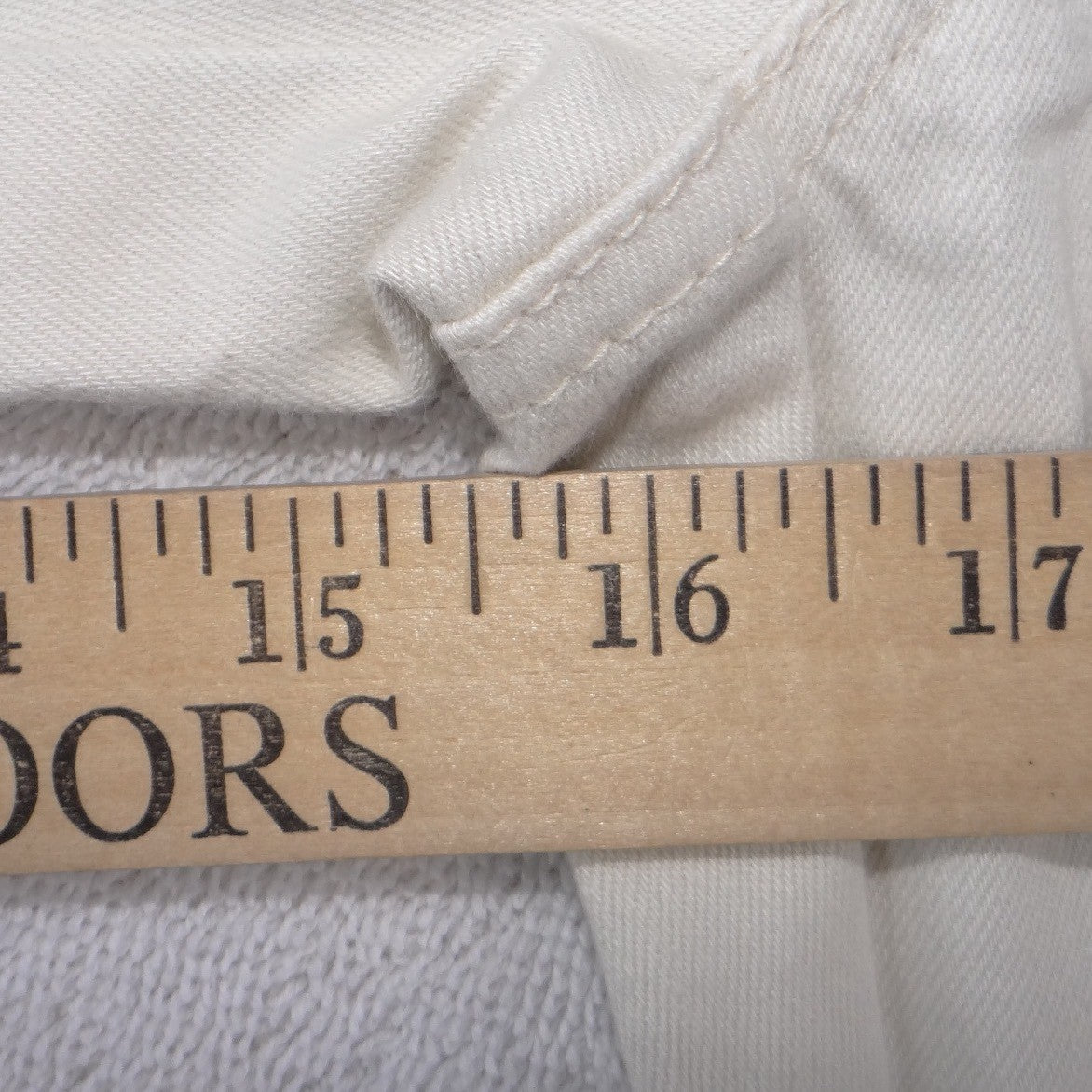 Chicos Pull On Capri Pants Cream Beaded Embroidered Hem Womens Size 1.5 US 10