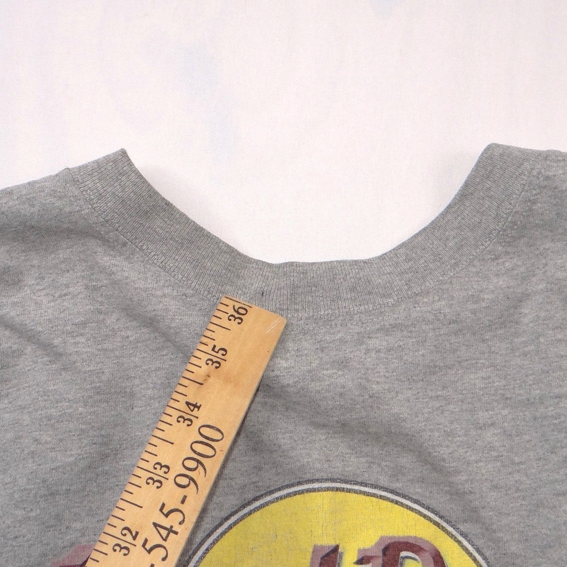 Hard Rock Cafe Cayman Islands Graphic Cropped T-Shirt Gray Women XL Boxy Raw Hem