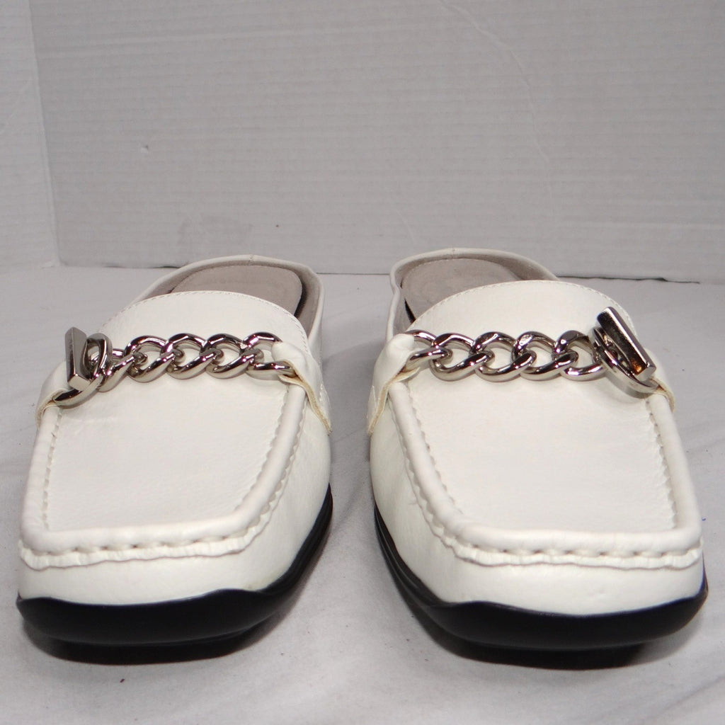 NIB Villager by Liz Claiborne Becky White Mules Loafers Shoes Women's Size 7.5 M