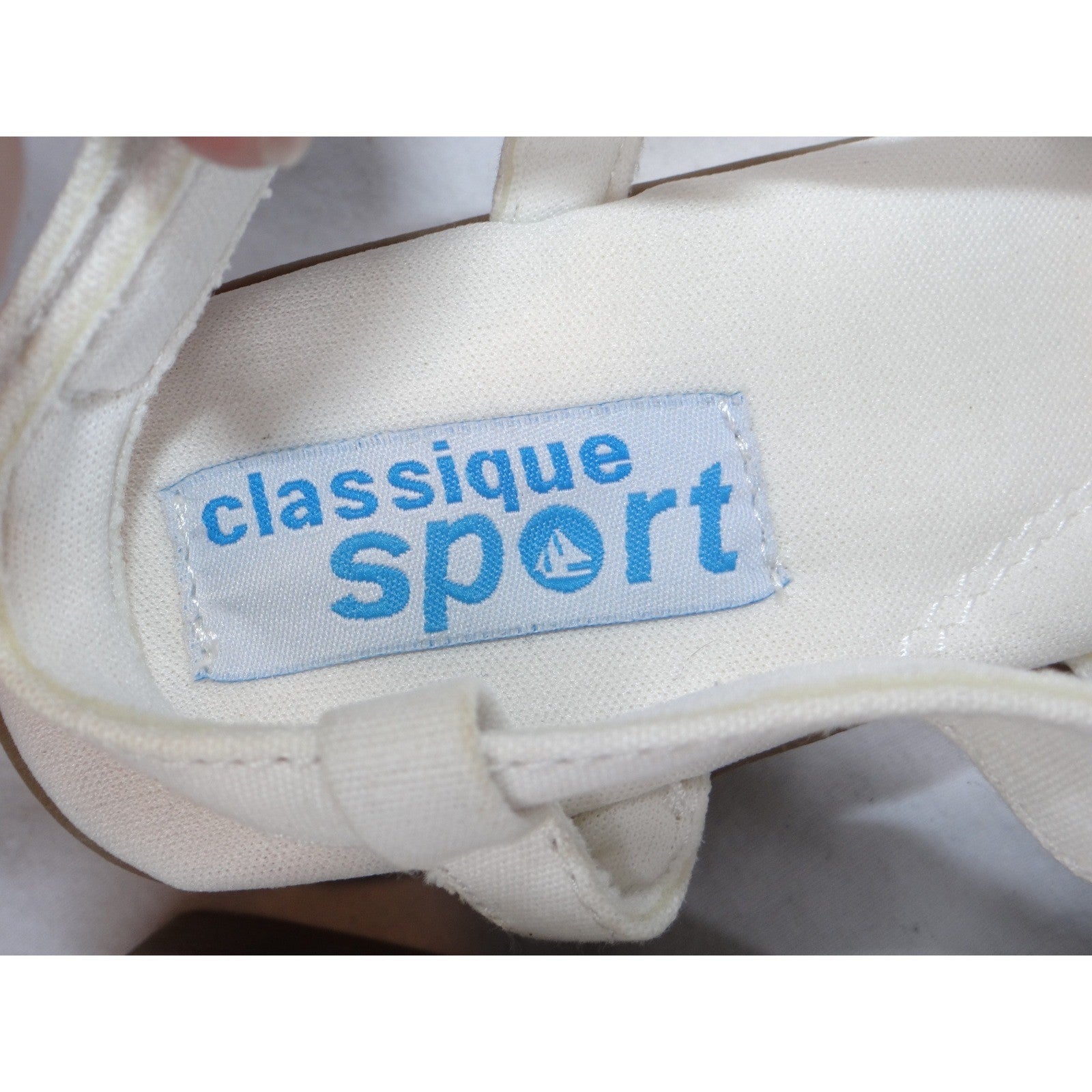 Classique Sport Women's White Strappy Wedge Sandals Size 7M