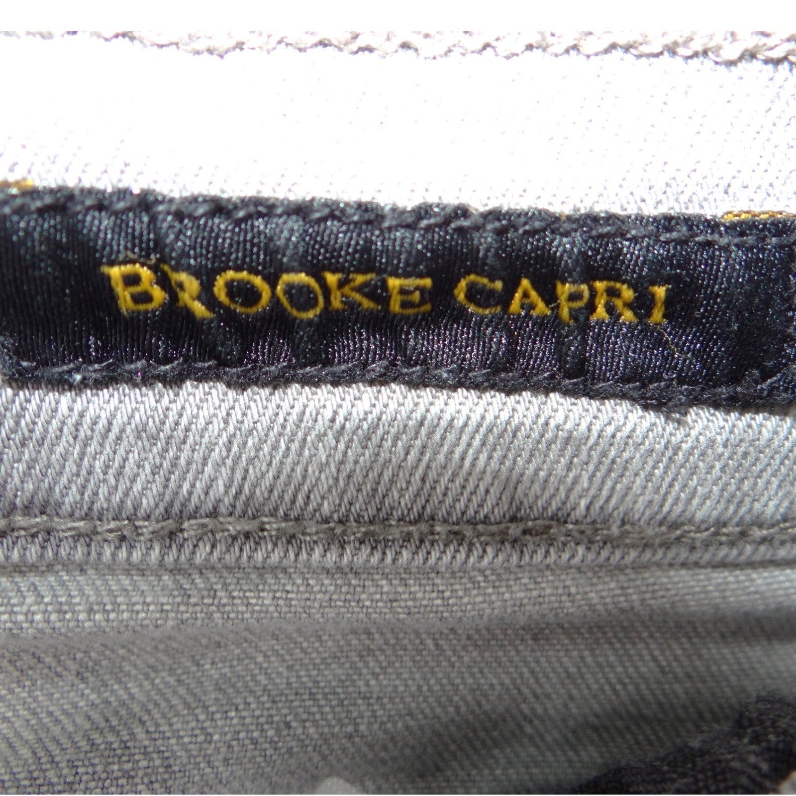Lucky Brand Brooke Capri Grey Distressed Skinny Jeans Size 6 28 Light Wash