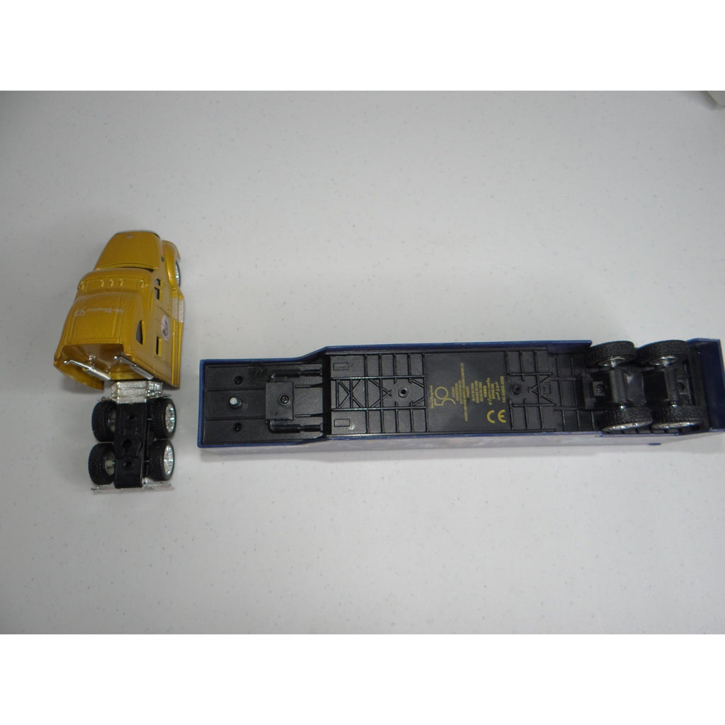Disney World 50th Anniversary Semi Truck Trailer Gold Blue Mickey Friends 2736