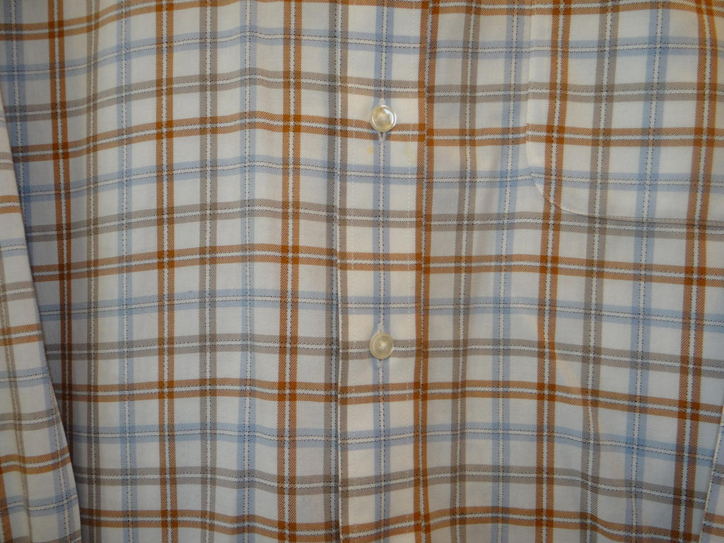 Roundtree & Yorke Men's Casual Button-Down Plaid Shirt