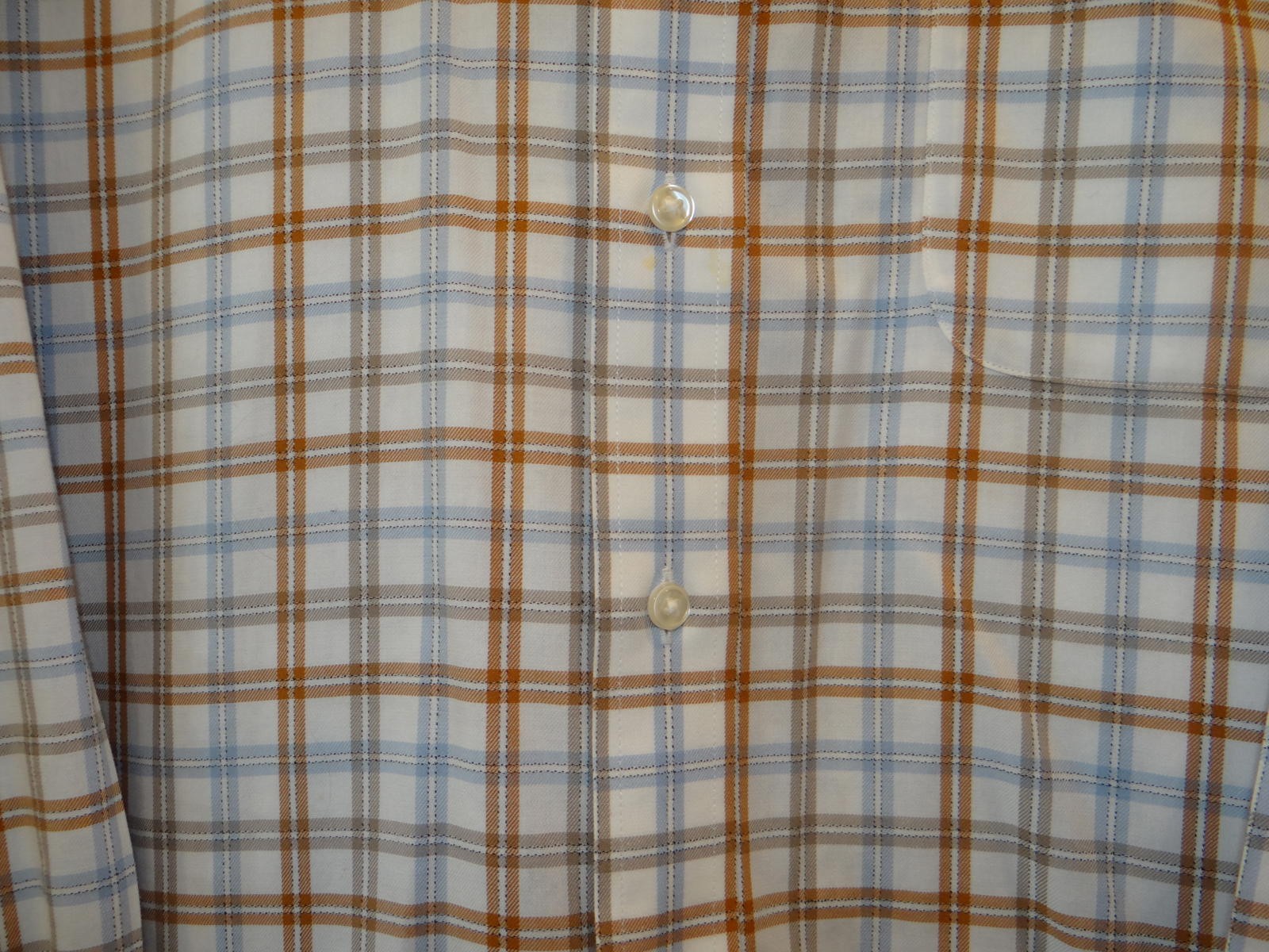 Roundtree & Yorke Men's Casual Button-Down Plaid Shirt