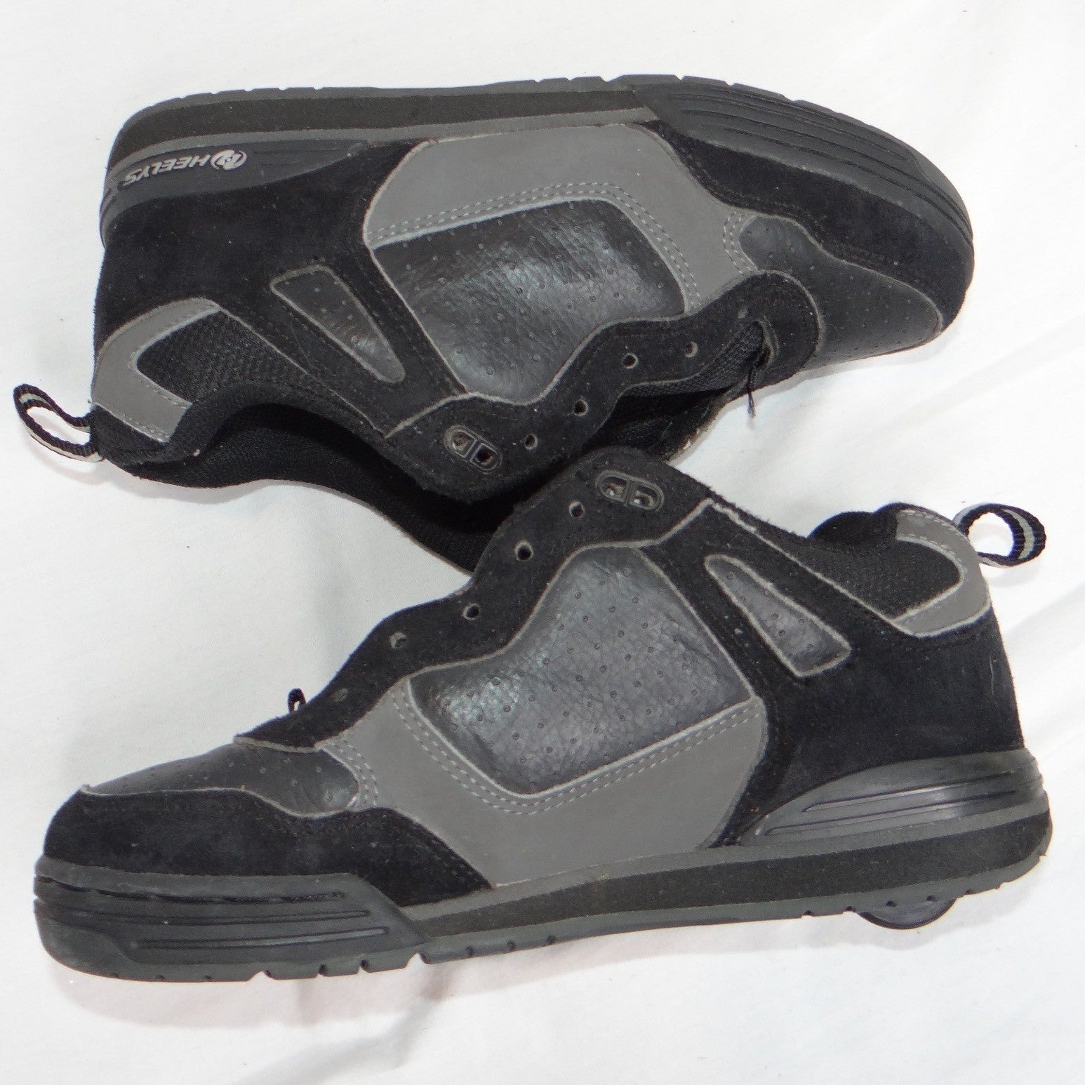 Heelys Youth Style 7097 Black Grey Skate Shoes with Wheels Size 5 Women - Read