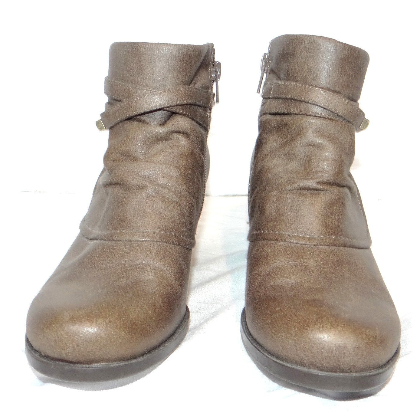 Baretraps Rhapsody Womens Taupe Brown Slouchy Ankle Boots Block Heel 7M
