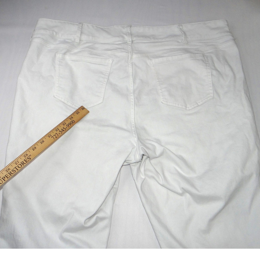Torrid White Super Soft High Rise Cropped Jeggings Raw Hem Size 26R