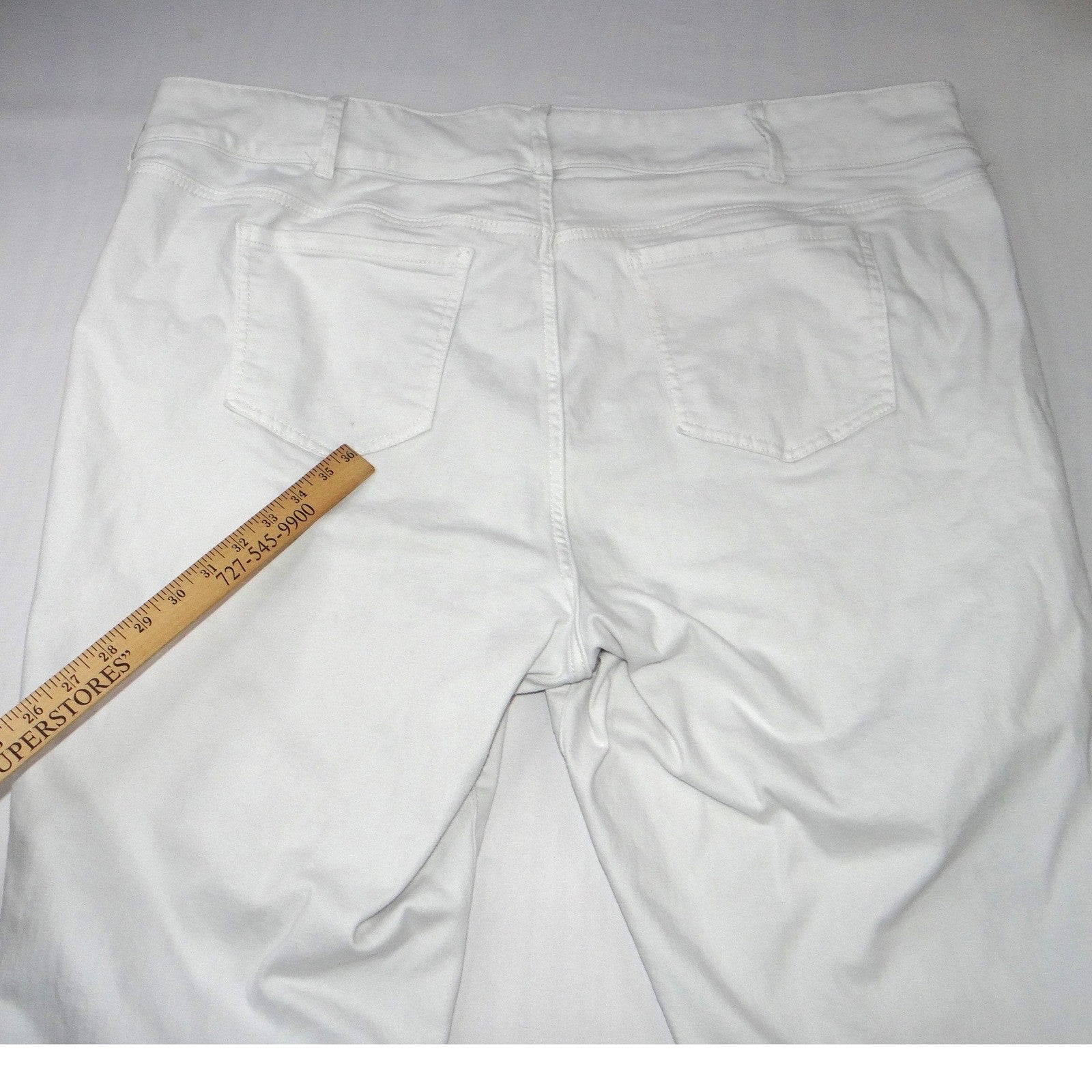 Torrid White Super Soft High Rise Cropped Jeggings Raw Hem Size 26R
