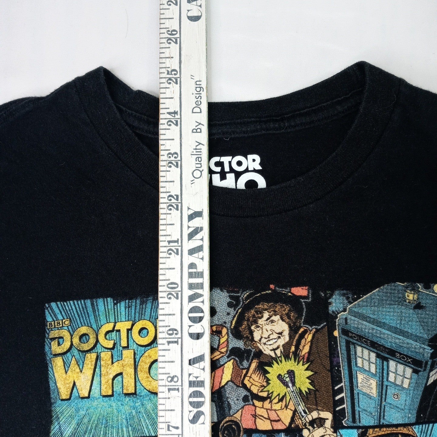 Her Universe Doctor Who Comic Collage T Shirt Mens Medium Black BBC Licensed