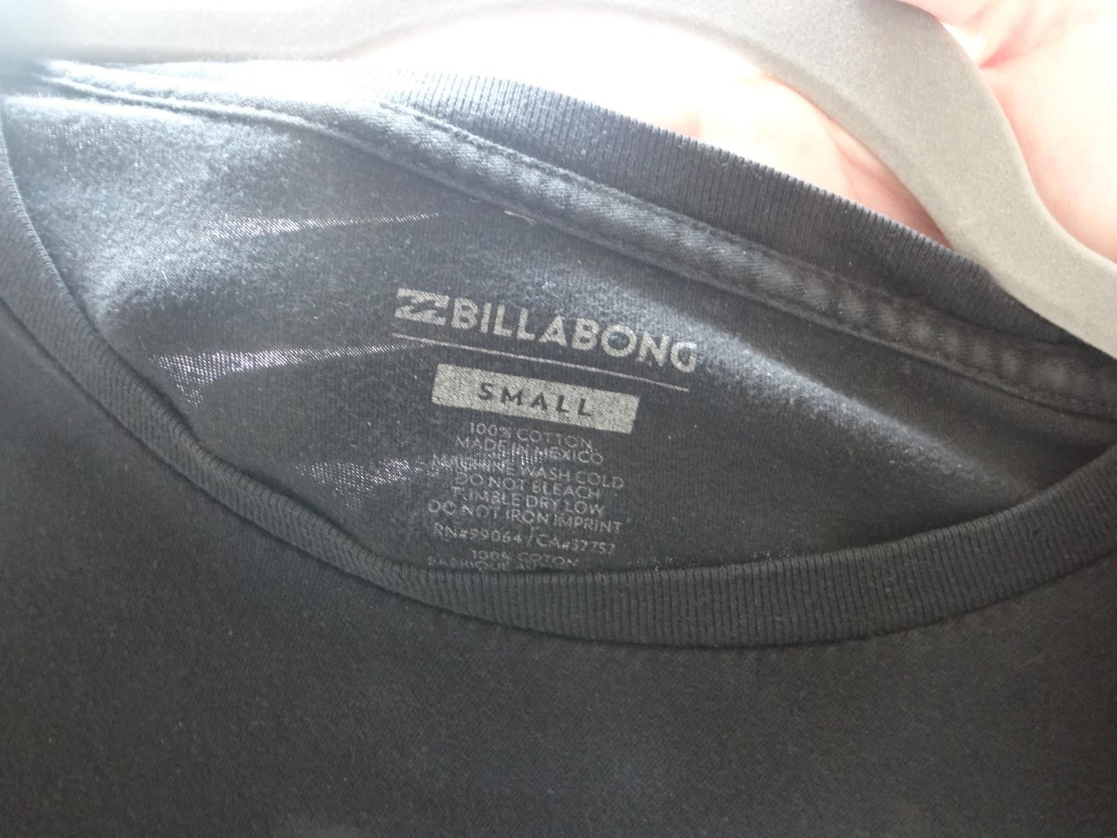 Billabong Graphic T-Shirt - Small