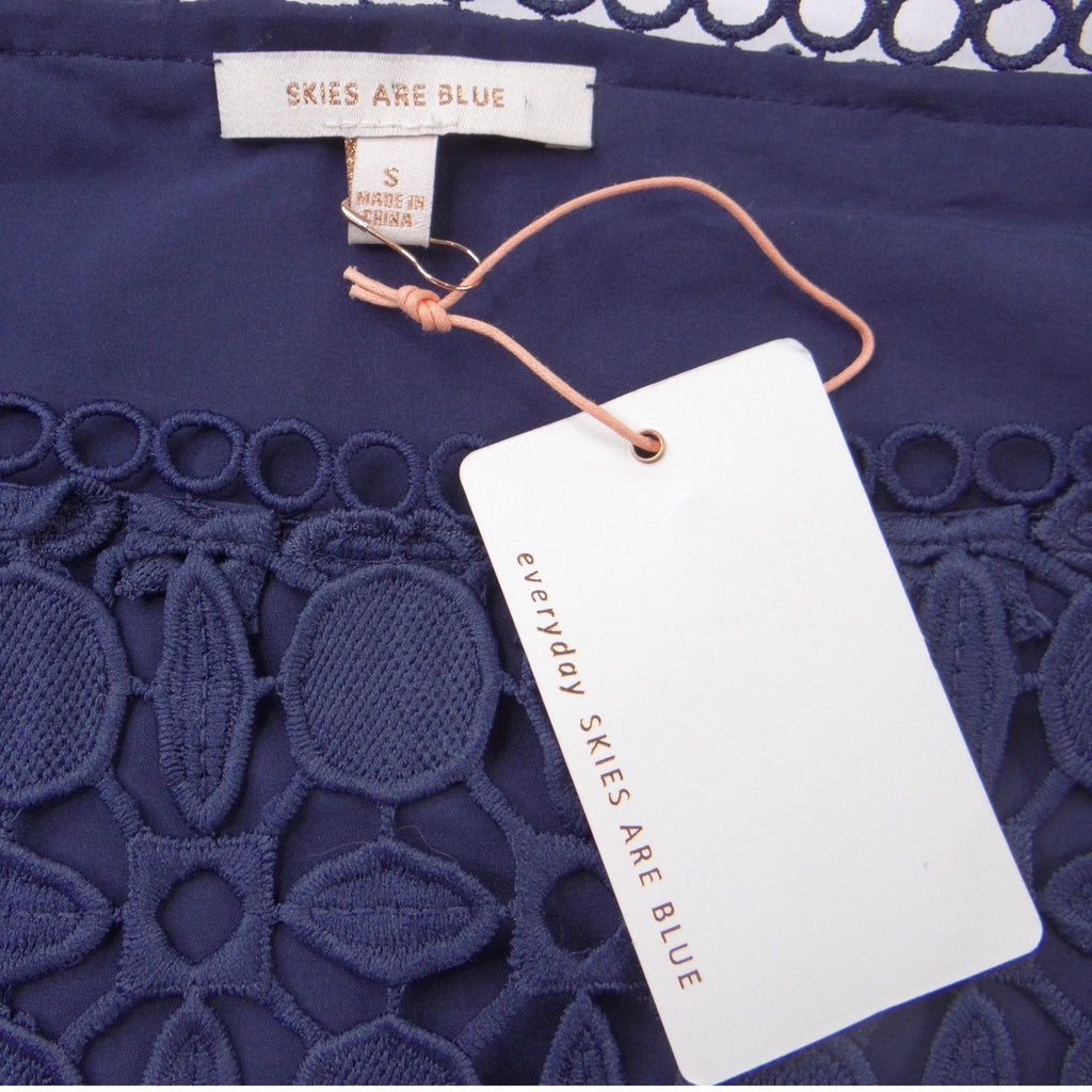 NWT-Skies Are Blue Navy Blue Geometric Eyelet Lace Tank Top Camisole Small