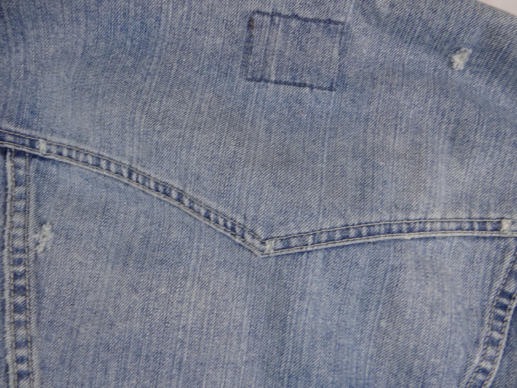 Aeropostale women's Denim Jacket Size L - Light Wash