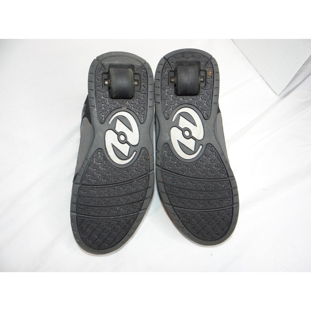 Heelys Youth Style 7097 Black Grey Skate Shoes with Wheels Size 5 Women - Read