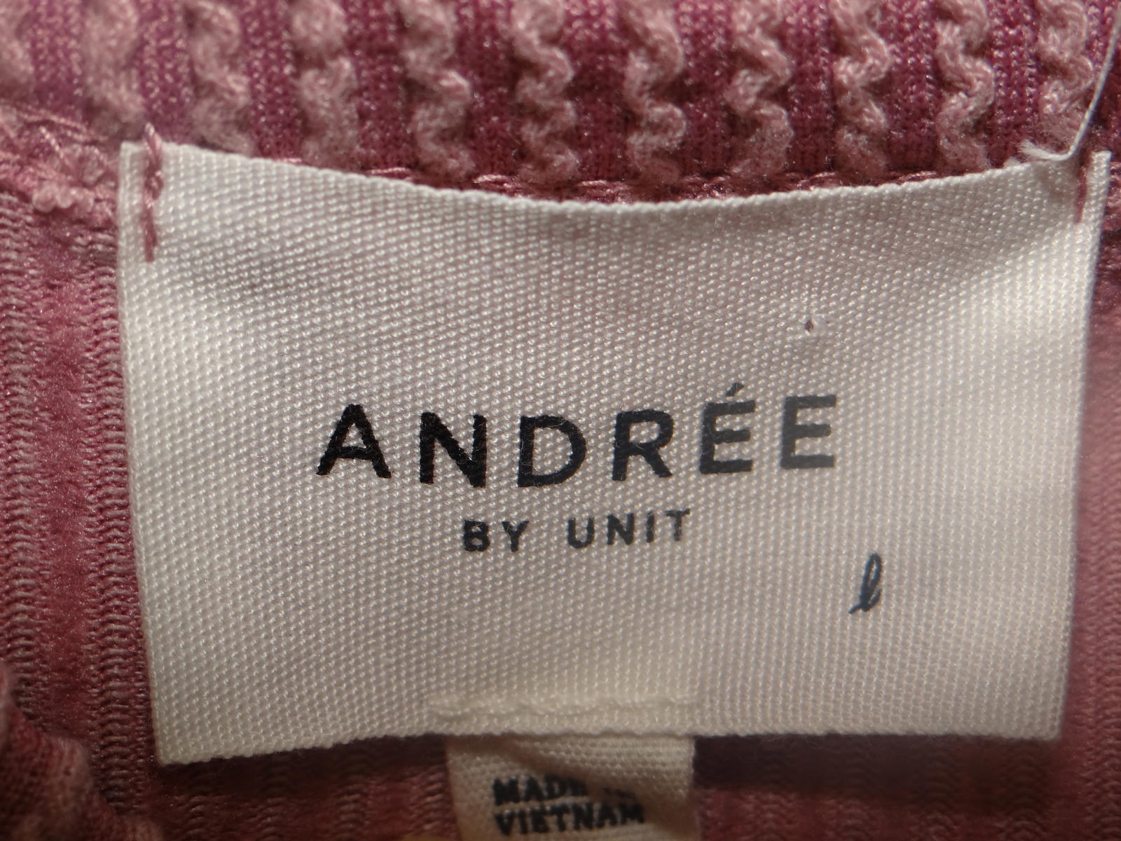 Andrée by Unit Women's Long Sleeve V-Neck Top