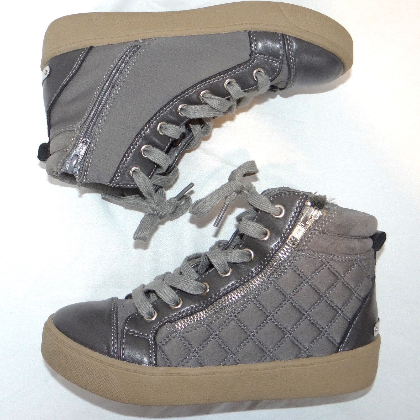 Juicy Couture Womens Grey Quilted High Top Sneakers Side Zip Shoes Size 6.5
