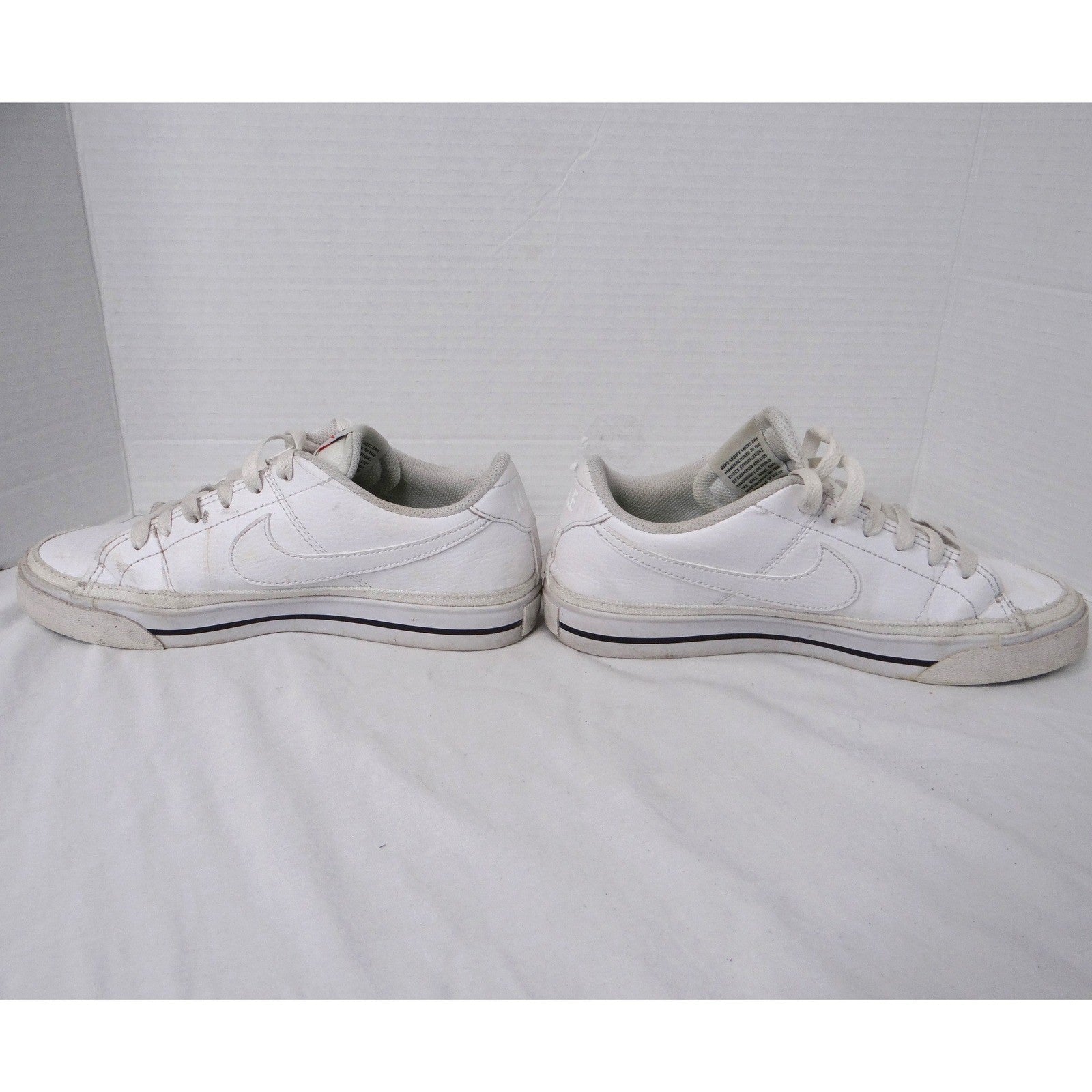 Nike Sport Shoes DH3161 101 White Lace Up Sneakers Youth Size 6.5