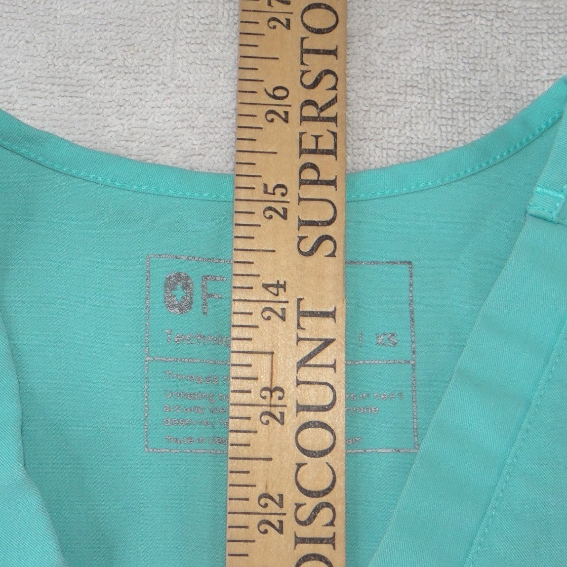 FIGS Technical Collection Women XS V-Neck Scrub Top Seafoam Green Short Sleeve