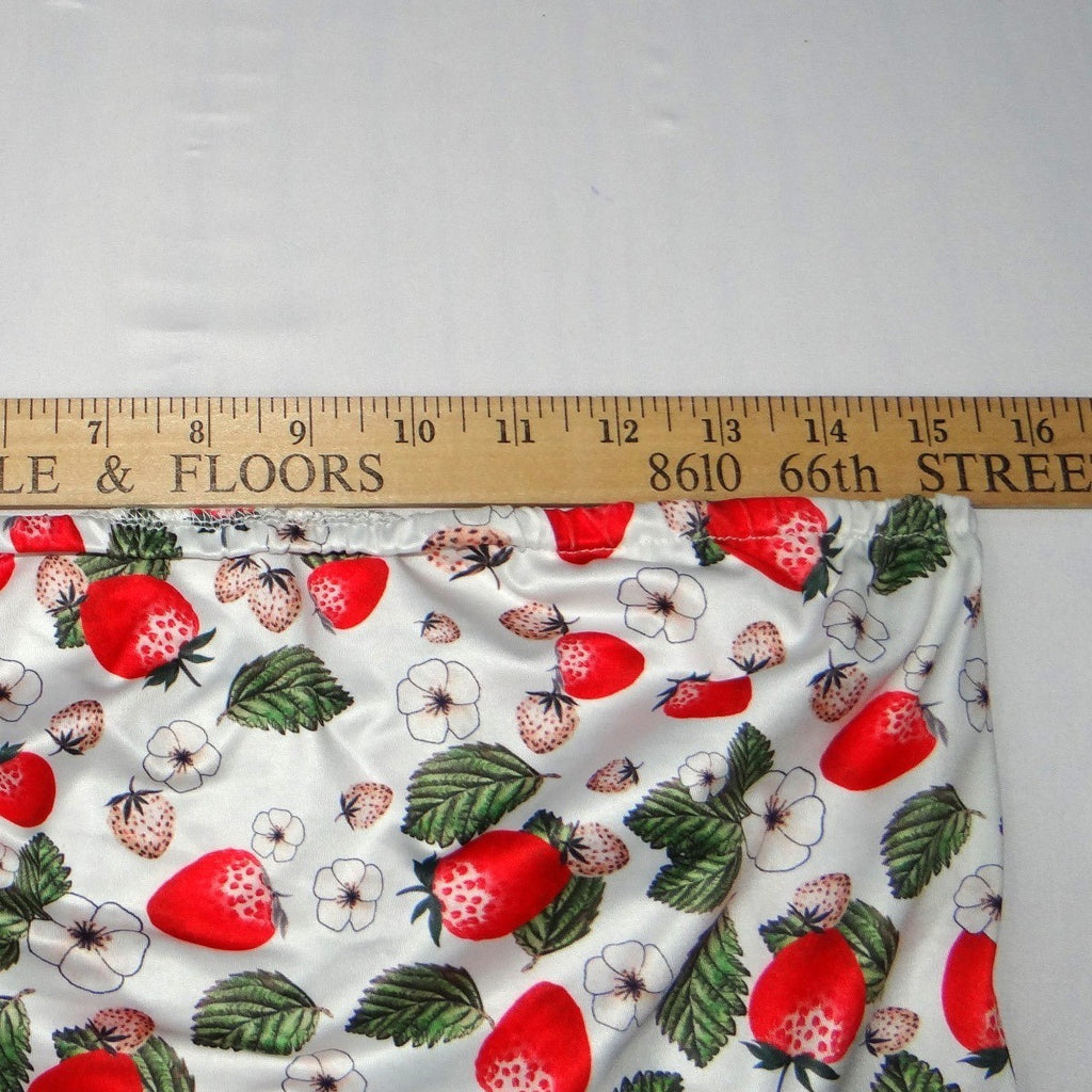 SHEIN White Strawberry Print Tube Top Bandage Style