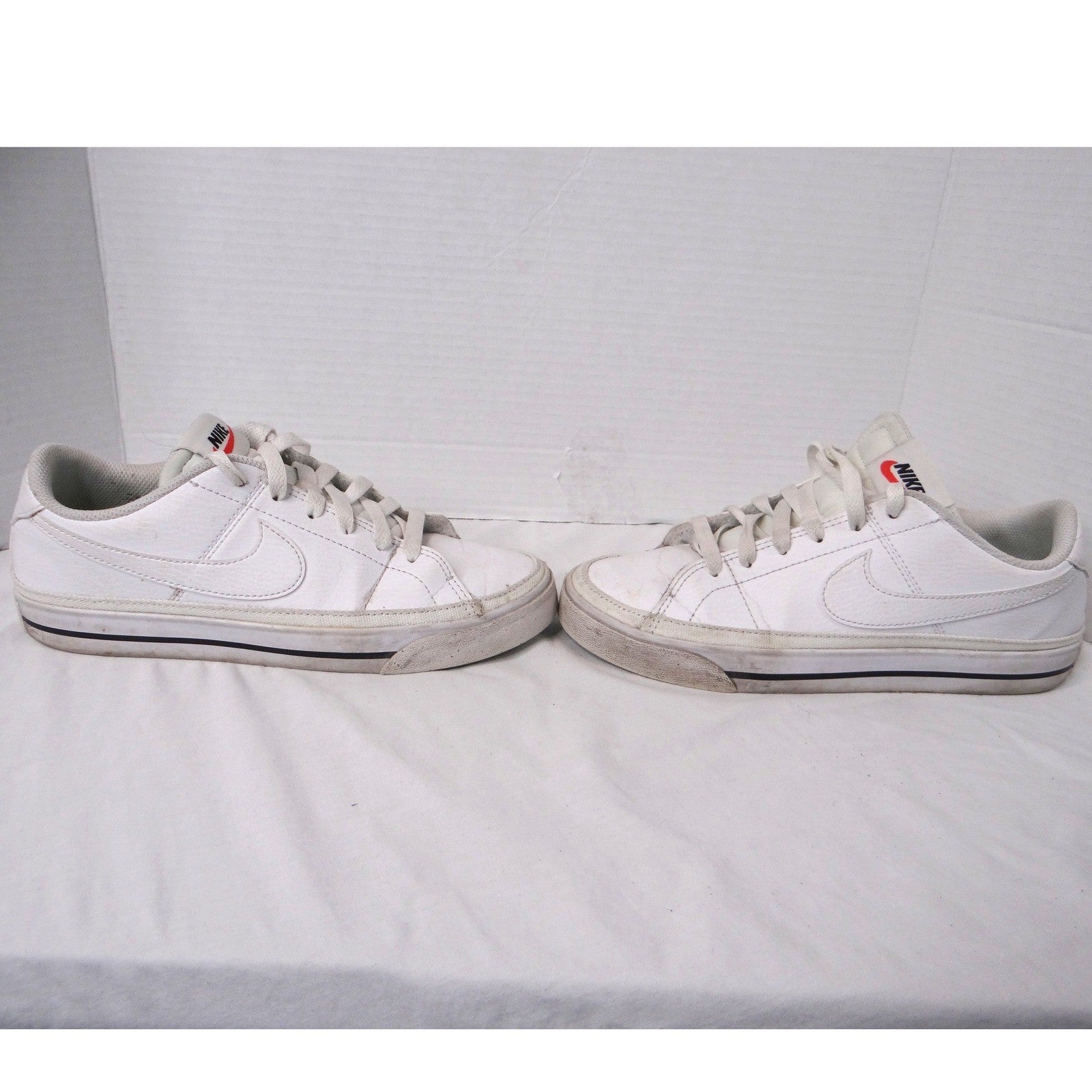 Nike Sport Shoes DH3161 101 White Lace Up Sneakers Youth Size 6.5