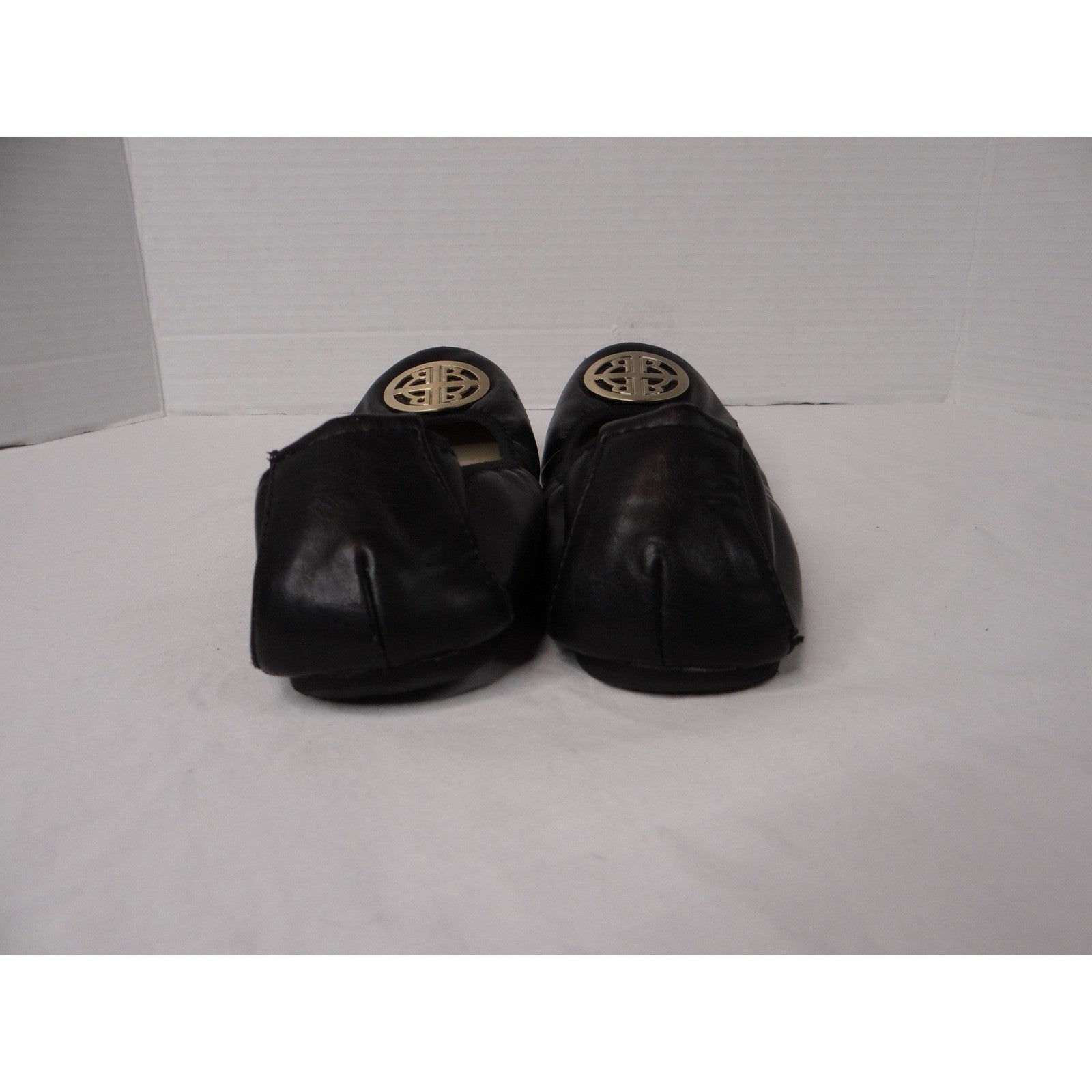 Rialto Black Leather Ballet Flats with Gold Logo Accent Women's Size 6.5