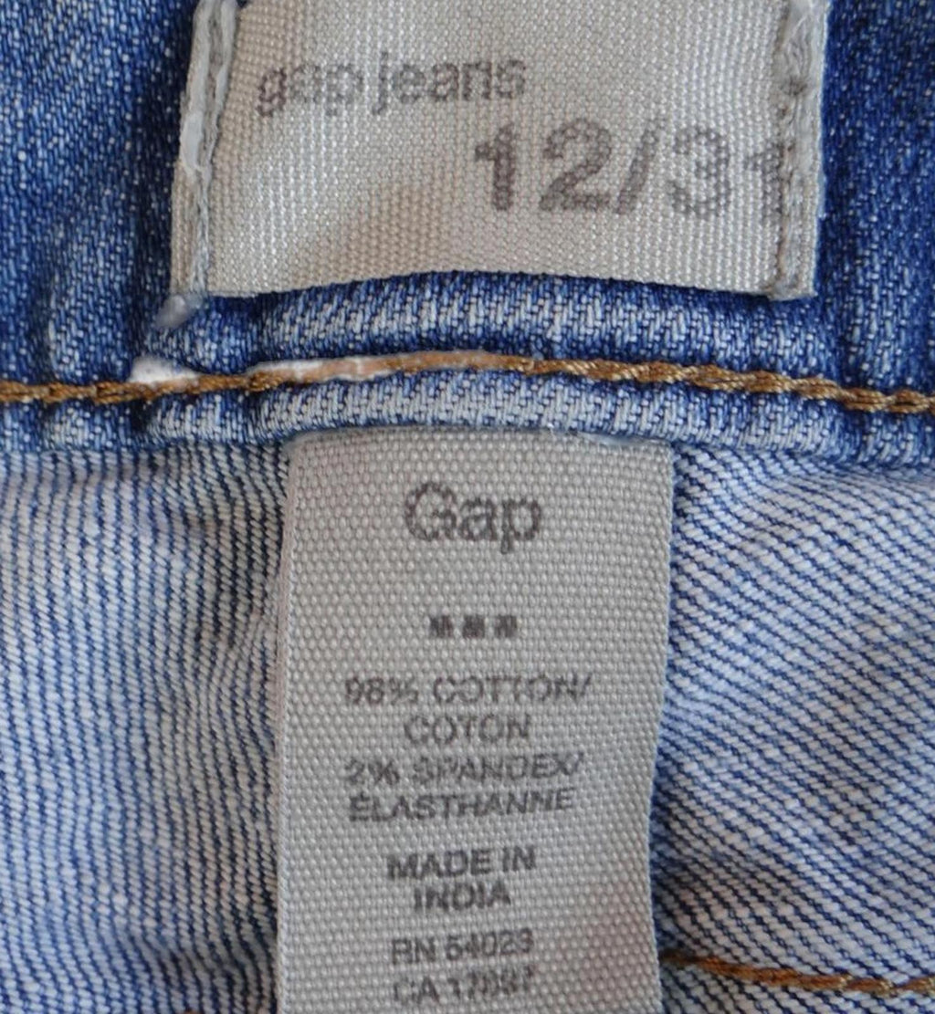 Gap Women's Light Blue Denim Shorts - Size 12/31