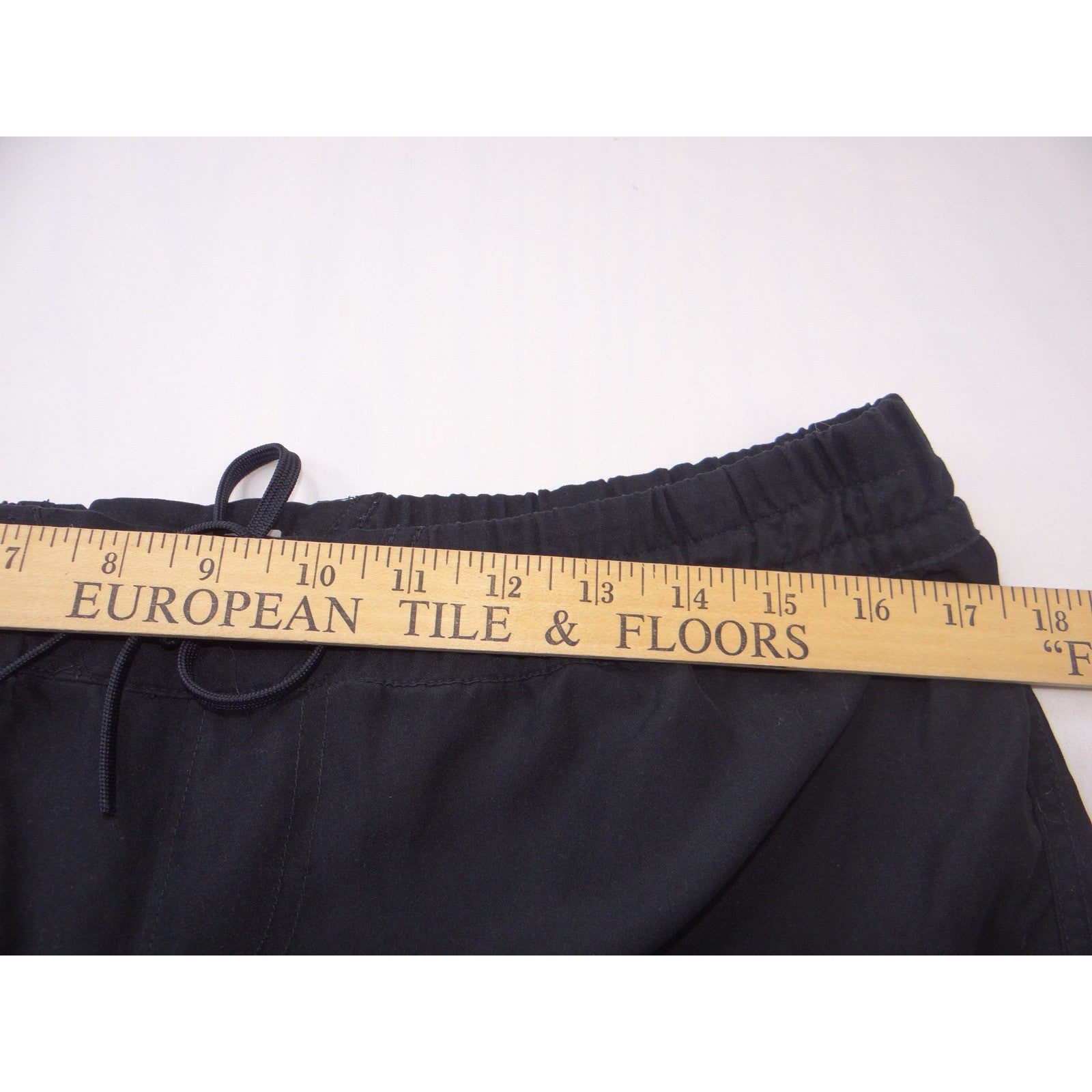 Columbia Omni-Shield Women's Black Athletic Hiking Shorts Size M Drawstring