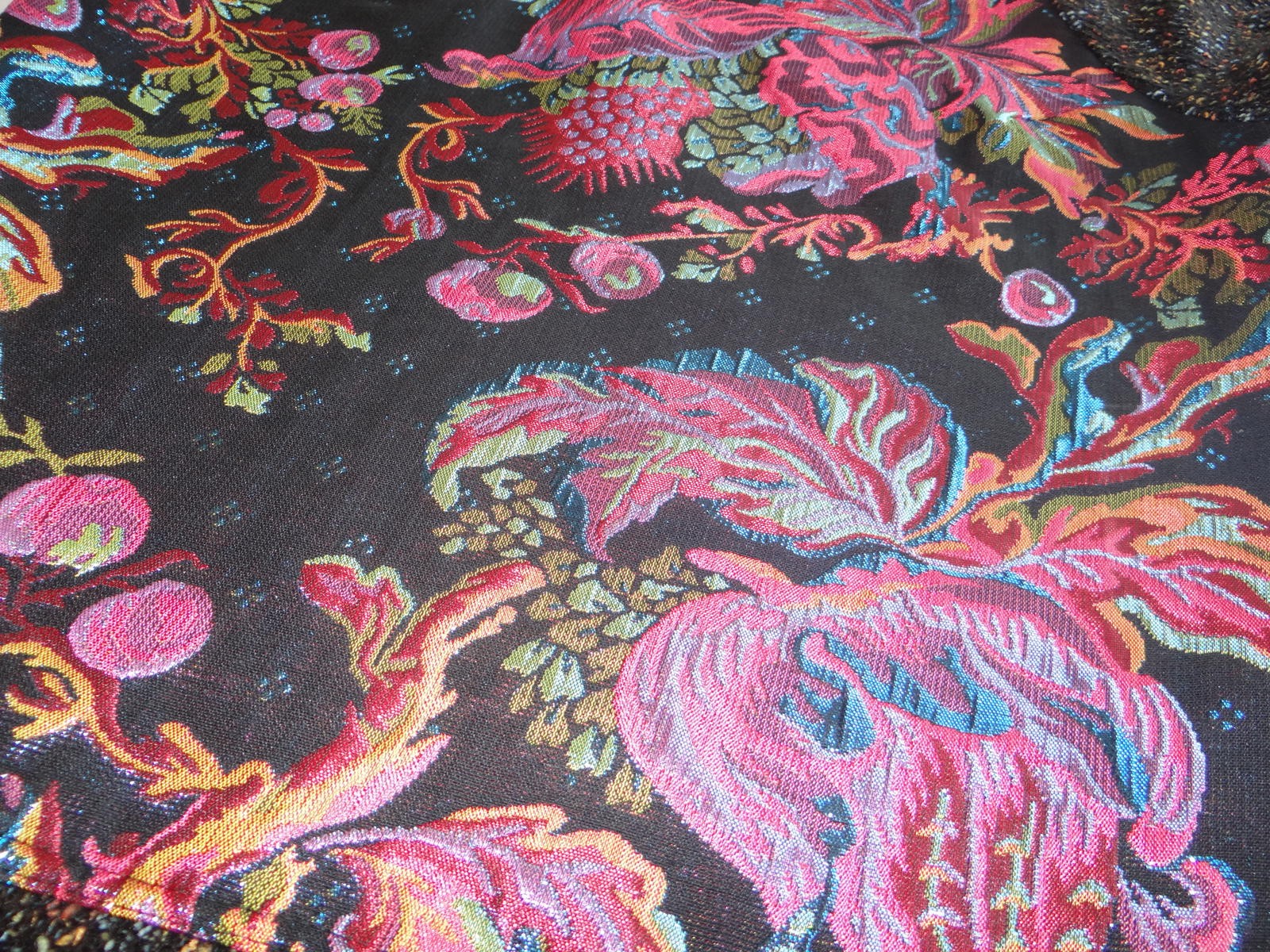 James Coviello Vibrant Floral Print Raglan Tee