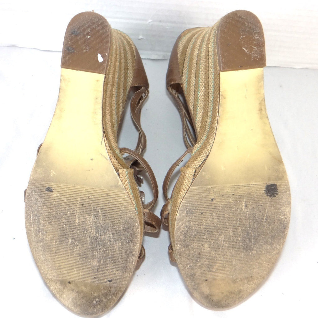 Sbicca of California Womens Floral Wedge Sandals Taupe Strappy Flower Heels 9