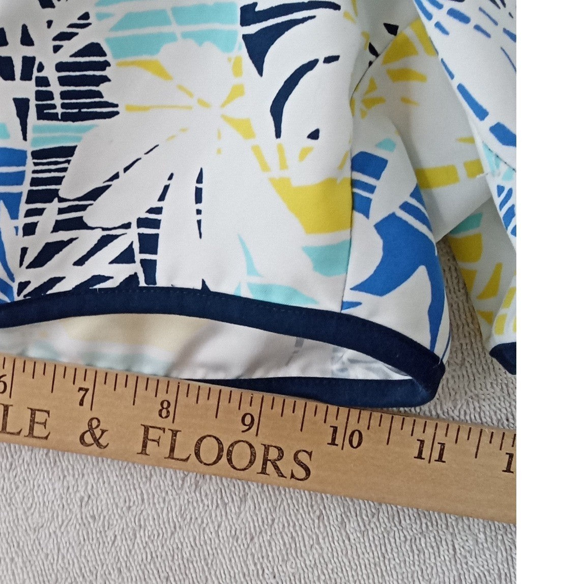 Columbia PFG Womens Tropical Leaf Board Shorts Blue White Yellow Size Small
