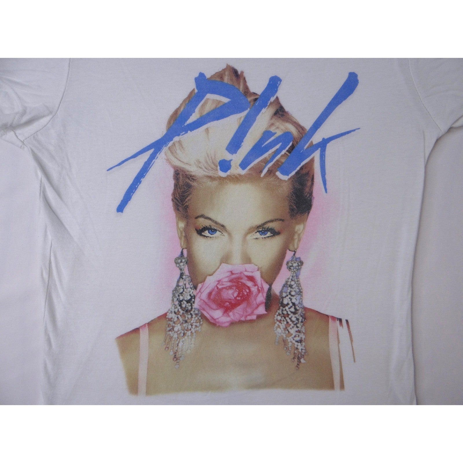 White Pink Singer Pop Star Rose Mouth Graphic T Shirt Women's Size Medium