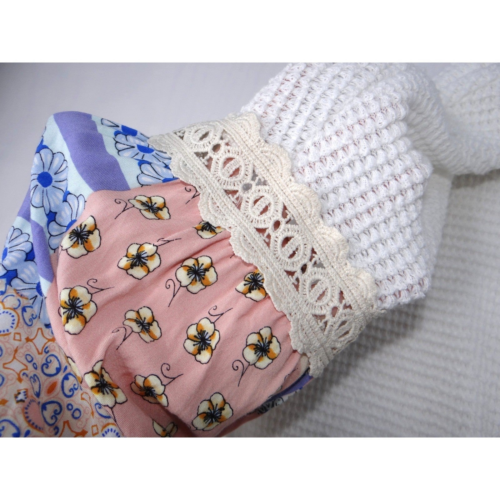 TRESICS White Waffle Knit Crochet Lace Patchwork Sleeve Sweater Women