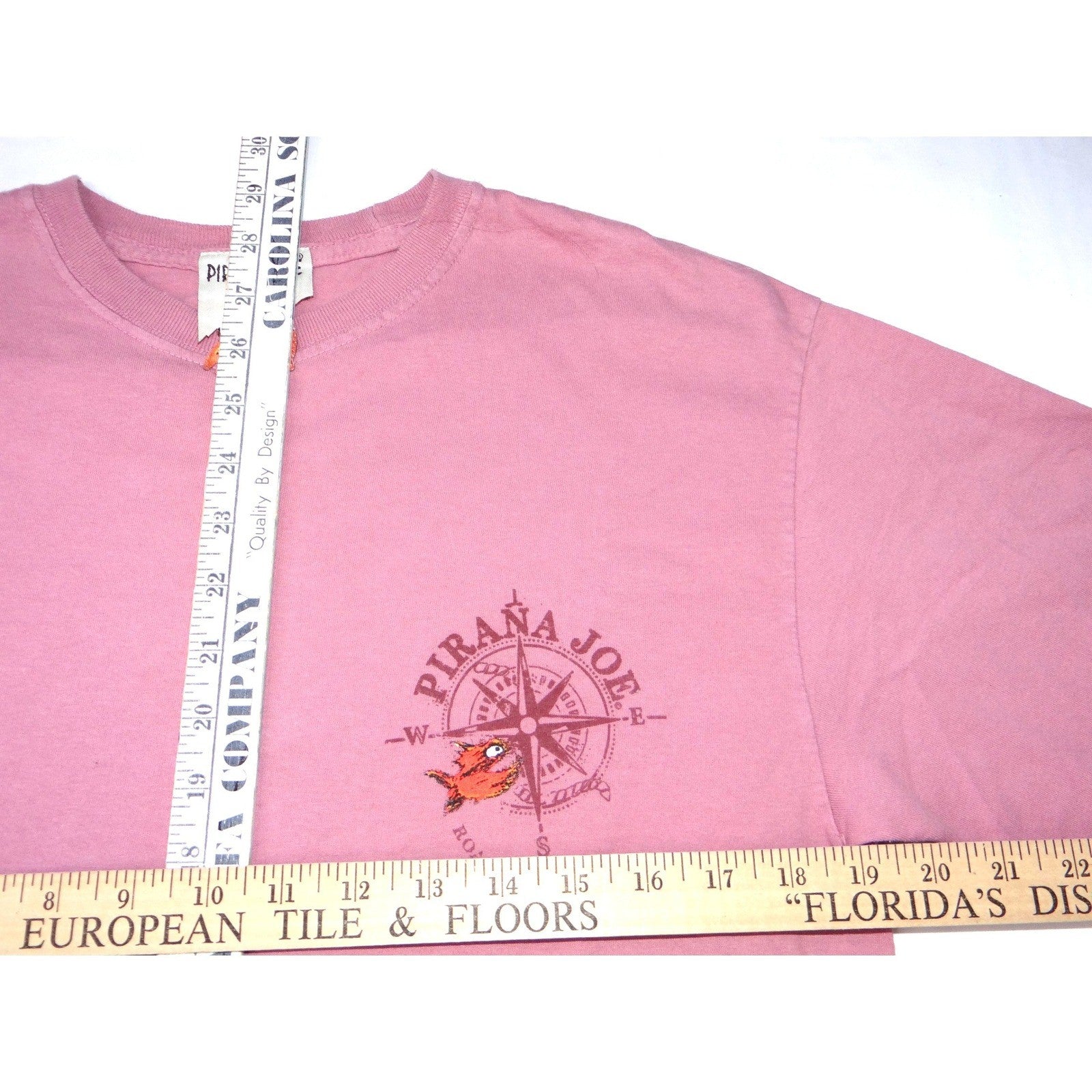 Piranha Joe Roatan Compass Graphic T Shirt Pink Short Sleeve Cotton Blend M