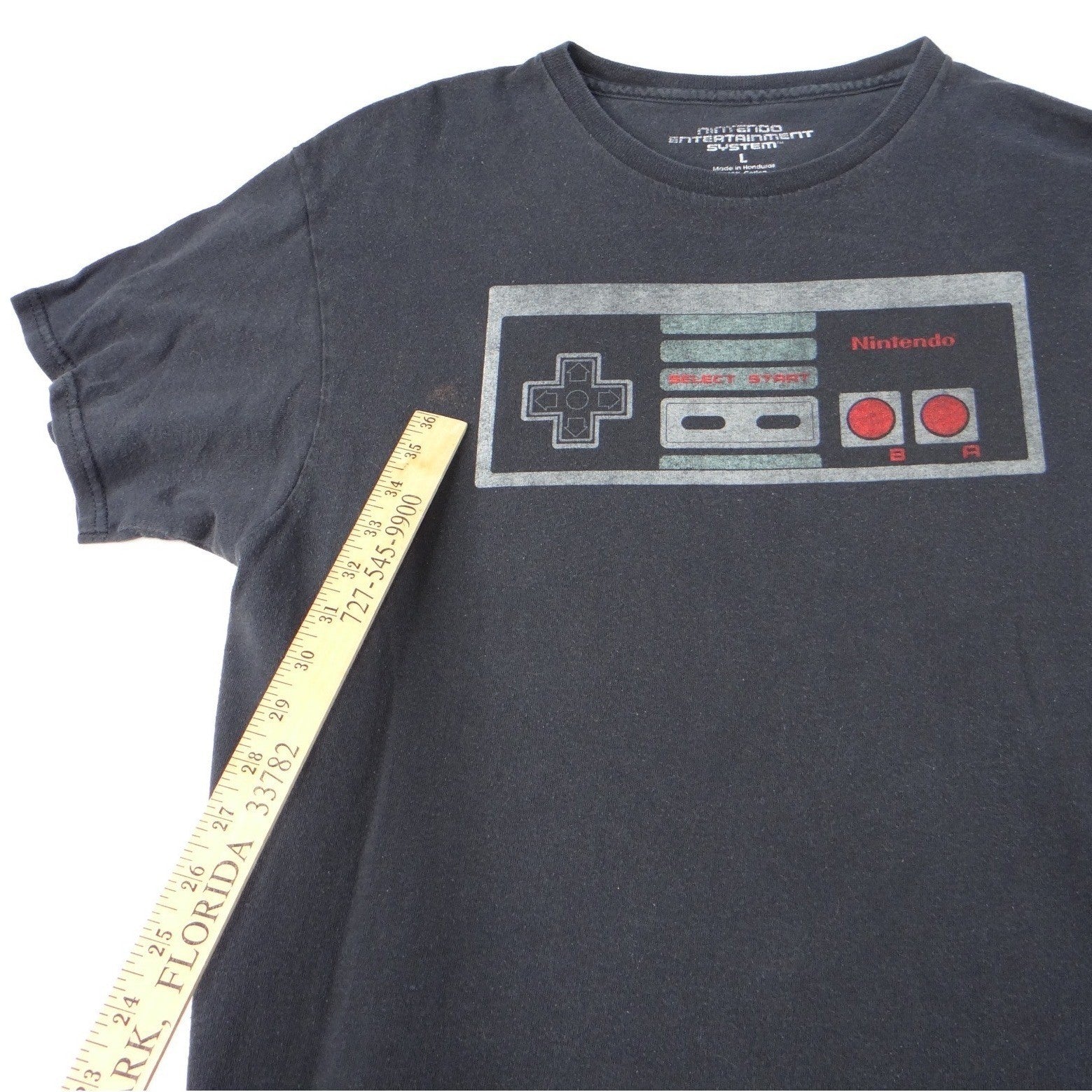 Nintendo Entertainment System Controller Graphic T Shirt Black Adult Large NES