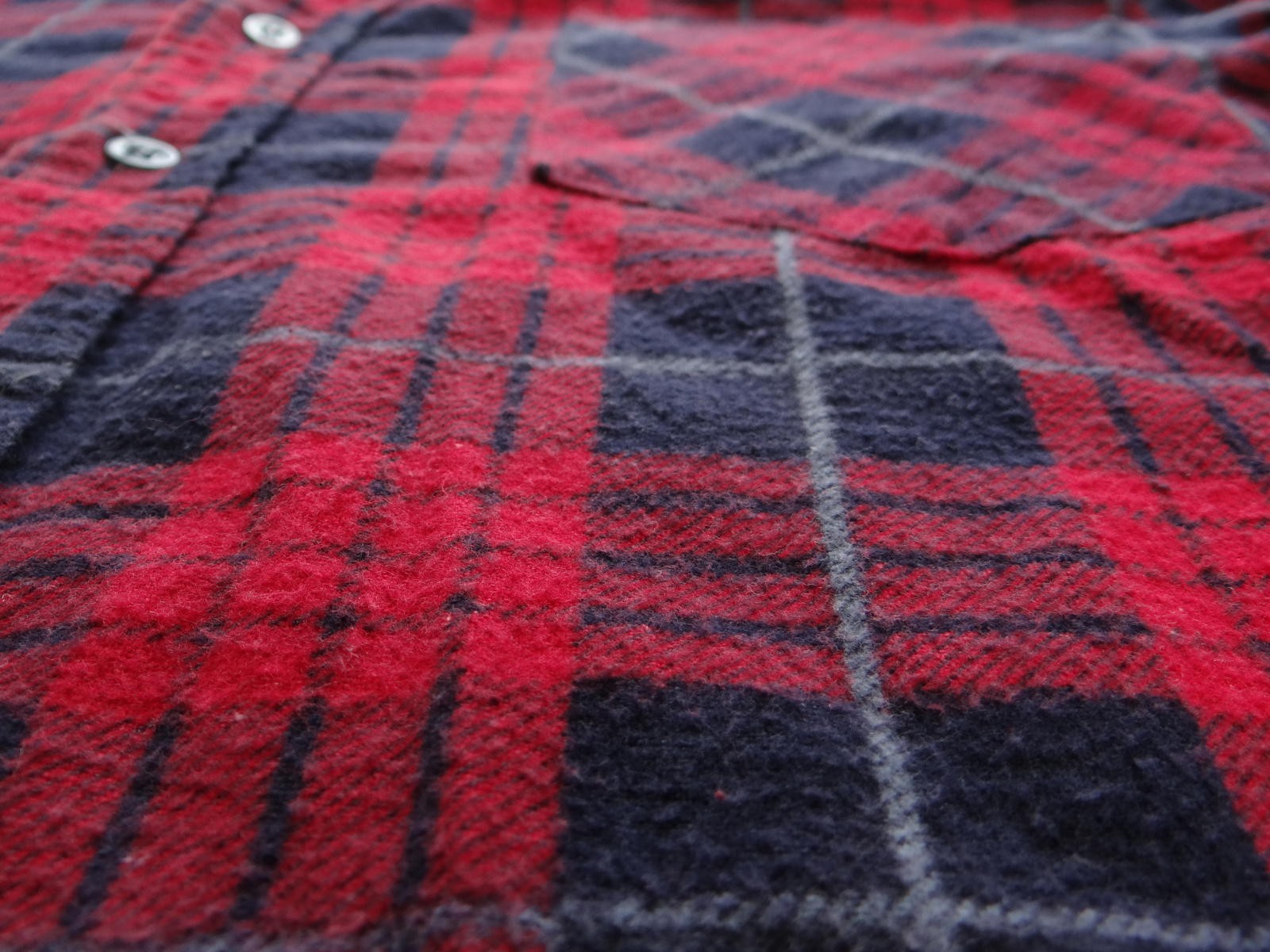 Men's Red and Navy Plaid Flannel Casual Shirt