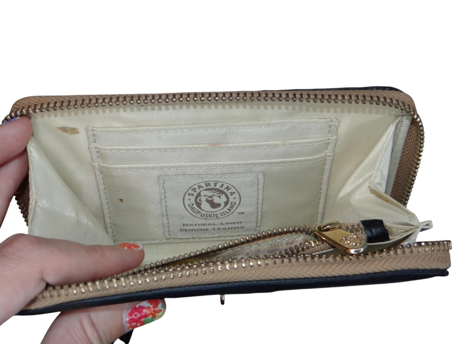 Sparrow Design Wristlet Wallet - Stylish Black and Cream Purse