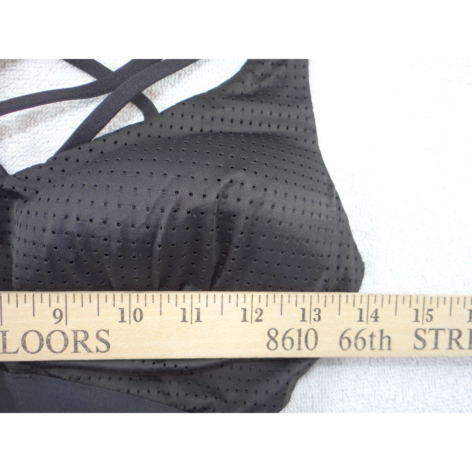 Victoria Sport Black Strappy Perforated Mesh Sports Bra 34C Medium Impact