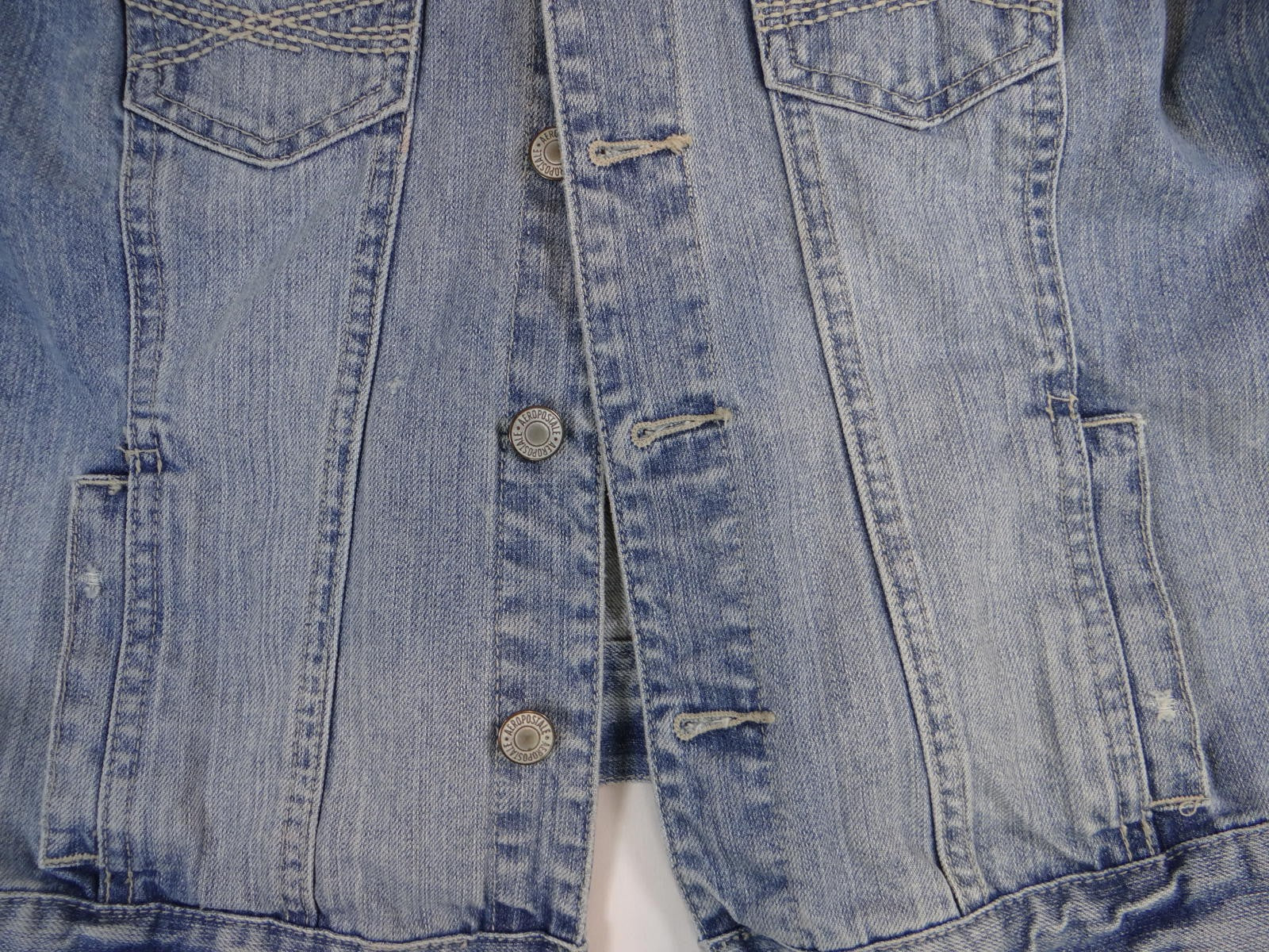 Aeropostale women's Denim Jacket Size L - Light Wash